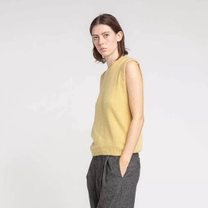 Le Mont Saint Michel: Simaka vest - Yellow