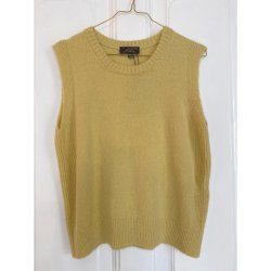 Le Mont Saint Michel: Simaka vest - Yellow