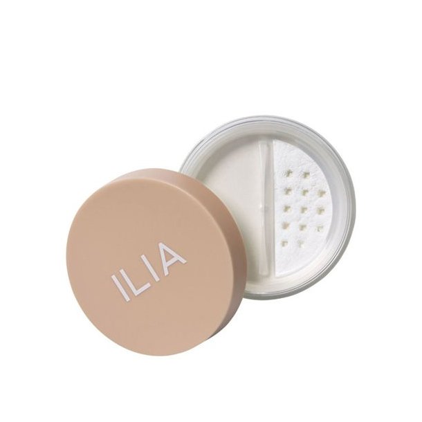 ILIA: Soft Focus Finishing Powder
